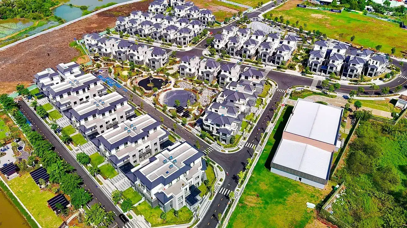 Toàn cảnh dự án Gladia Võ Chí Công với biệt thự hiện đại và tiện ích đẳng cấp ven sông.
